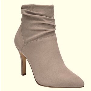 ⭐️Fergalicious Shelia fabric pointed toe Boot